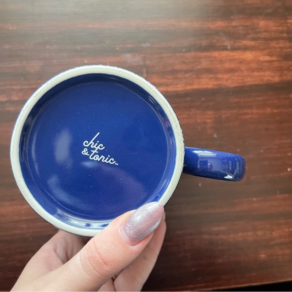 New in Box Blue Snowflake Mug - Picture 3 of 6